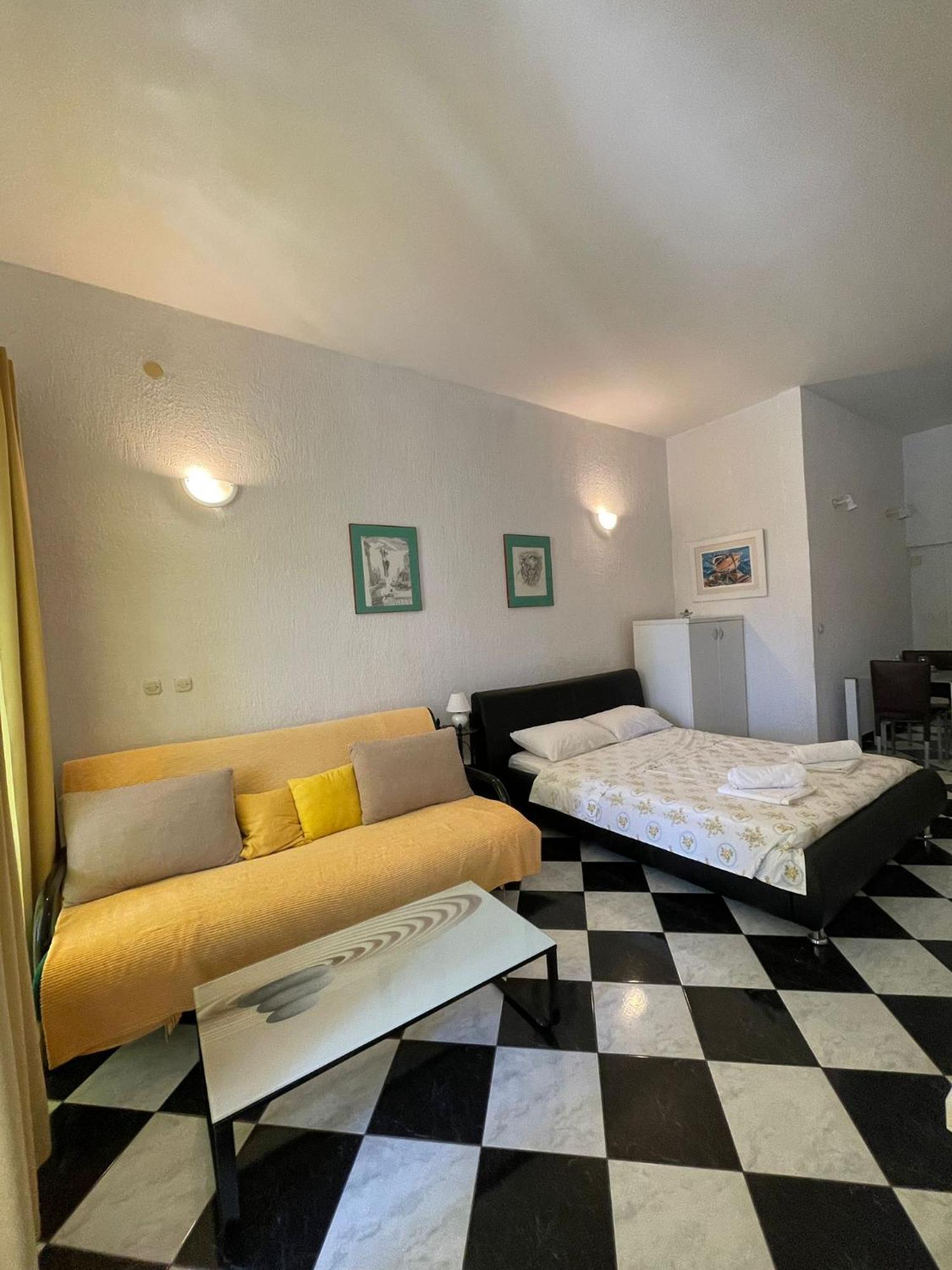 Peaceful Oaza Apartment